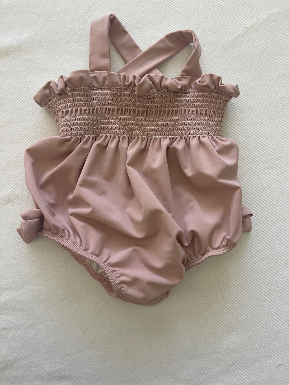 NWOT DONSJE AMSTERDAM Girls Size 6-9 Months Smocked Ruffle Baby Romper